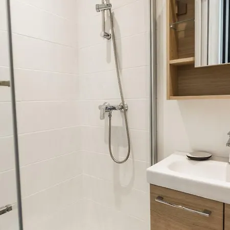 Hostnfly - Lovely Studio In Apartment