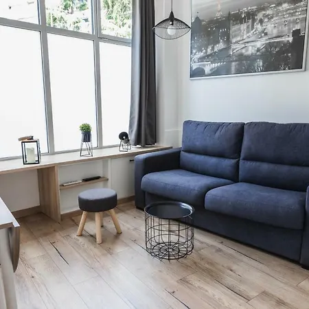 Apartment Hostnfly - Lovely Studio In *