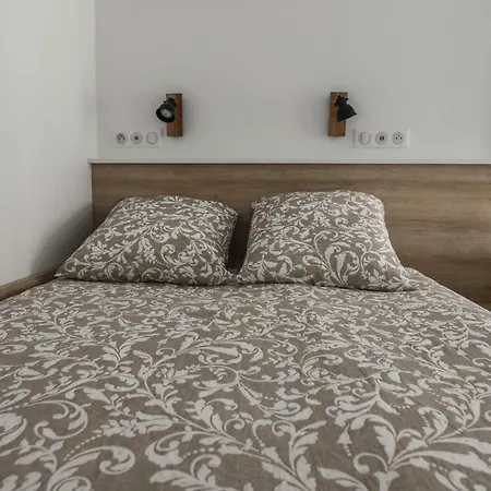 Hostnfly - Lovely Studio In Appartamento